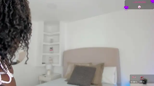 Snapshot of Ammy_xx chatting on October 8, 2025, 7:55 pm Ammy xx online show from October 8, 2025, 7:55 pm