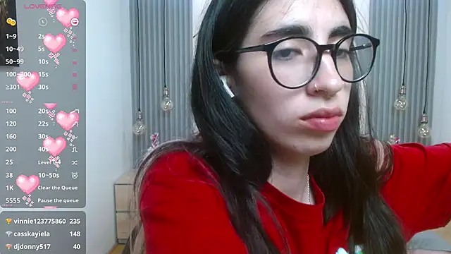 Snapshot of LenaRoses chatting on December 20, 2024, 12:30 am LenaRoses online show from December 20, 2024, 12:30 am