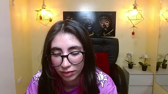 Snapshot of LenaRoses chatting on February 27, 2025, 9:25 pm LenaRoses online show from February 27, 2025, 9:25 pm