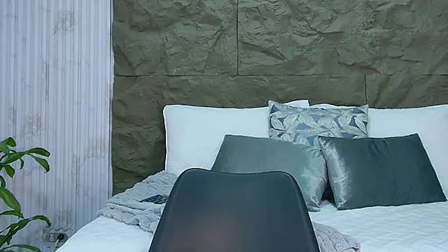 alice greco online show from December 13, 2025, 7:53 pm