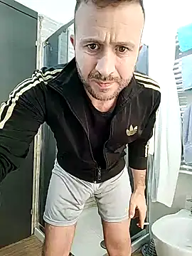 Snapshot of gilera250s chatting on January 12, 2025, 3:25 pm gilera250s online show from January 12, 2025, 3:25 pm