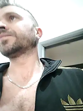 Snapshot of gilera250s chatting on March 5, 2025, 4:35 pm gilera250s online show from March 5, 2025, 4:35 pm