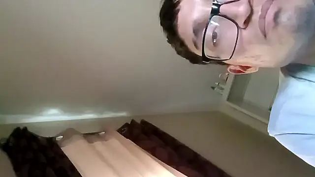 lRainbowBoy online show from February 4, 2026, 8:58 pm