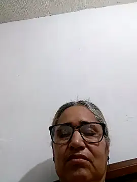 Snapshot of _candi chatting on December 22, 2025, 10:45 am candi online show from December 22, 2025, 10:45 am