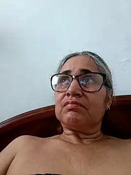 Snapshot of _candi chatting on January 7, 2026, 2:19 pm candi online show from January 7, 2026, 2:19 pm