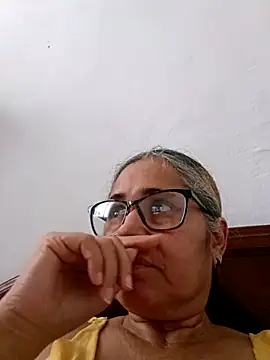 Snapshot of _candi chatting on January 11, 2026, 1:16 pm candi online show from January 11, 2026, 1:16 pm