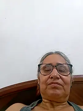 Snapshot of _candi chatting on February 2, 2026, 3:22 pm candi online show from February 2, 2026, 3:22 pm