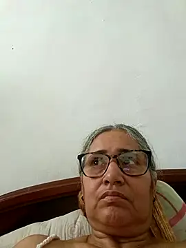 Snapshot of _candi chatting on April 1, 2026, 3:20 pm candi online show from April 1, 2026, 3:20 pm