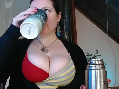 amorelara online show from March 1, 2025, 11:50 am