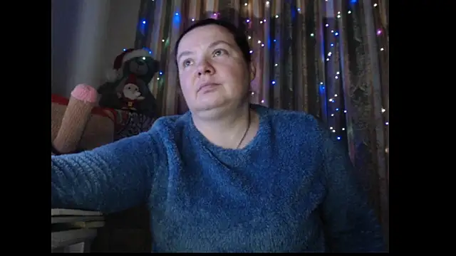 amorelara online show from December 2, 2025, 7:14 am