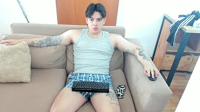 Snapshot of Markuss_b chatting on February 2, 2025, 2:24 pm Markuss b online show from February 2, 2025, 2:24 pm
