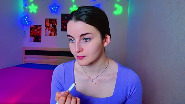 Snapshot of Miss_Arwen chatting on December 11, 2024, 3:35 am Miss Arwen online show from December 11, 2024, 3:35 am