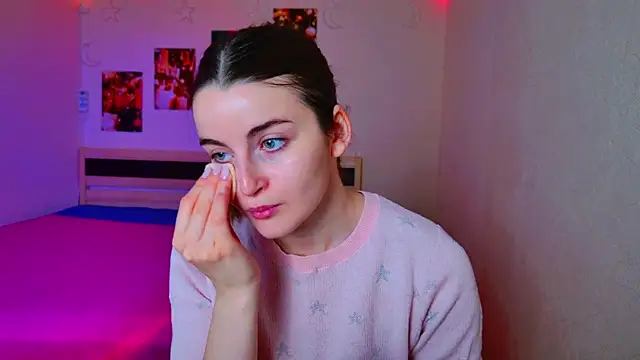 Snapshot of Miss_Arwen chatting on December 13, 2024, 2:10 am Miss Arwen online show from December 13, 2024, 2:10 am