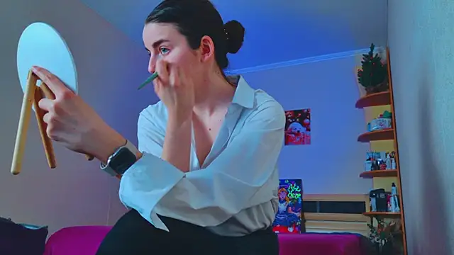 Snapshot of Miss_Arwen chatting on January 13, 2025, 3:23 am Miss Arwen online show from January 13, 2025, 3:23 am