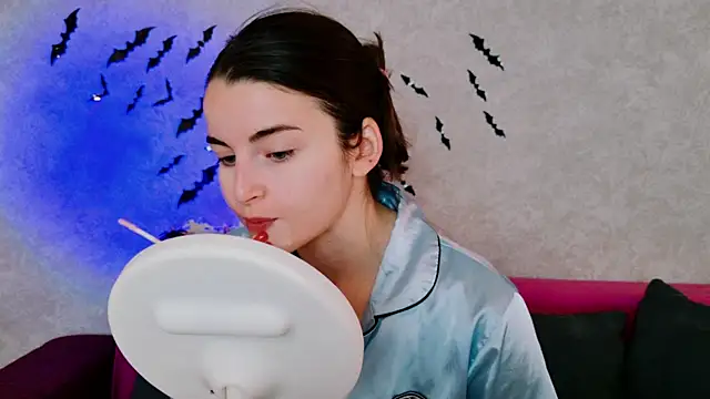 Snapshot of Miss_Arwen chatting on October 16, 2025, 3:40 am Miss Arwen online show from October 16, 2025, 3:40 am