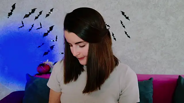 Snapshot of Miss_Arwen chatting on October 20, 2025, 3:07 am Miss Arwen online show from October 20, 2025, 3:07 am