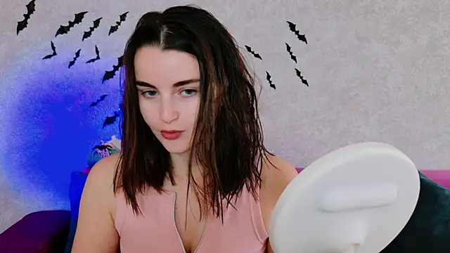 Snapshot of Miss_Arwen chatting on October 27, 2025, 3:32 am Miss Arwen online show from October 27, 2025, 3:32 am