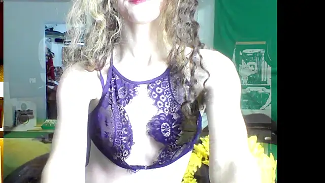 Snapshot of AriellaTaylor chatting on March 15, 2025, 10:03 am AriellaTaylor online show from March 15, 2025, 10:03 am