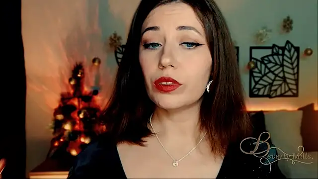 Snapshot of MissBeverlyMills chatting on January 1, 2025, 6:49 pm MissBeverlyMills online show from January 1, 2025, 6:49 pm