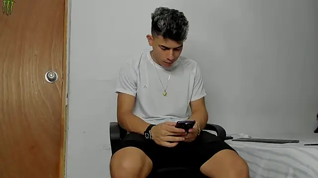 andrew rose  online show from February 19, 2026, 6:26 pm