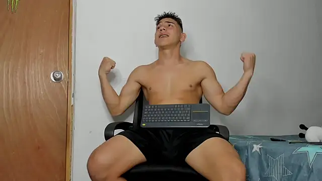 andrew rose  online show from March 1, 2026, 10:23 pm