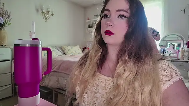 lolypopbubble online show from April 22, 2026, 6:53 pm