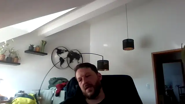 Snapshot of BennyLommy chatting on March 19, 2026, 2:43 pm BennyLommy online show from March 19, 2026, 2:43 pm