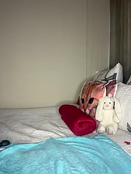 Kinkyy  online show from February 4, 2025, 3:54 am