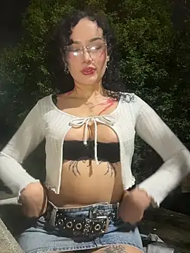 Electra doll  online show from November 25, 2025, 12:32 am