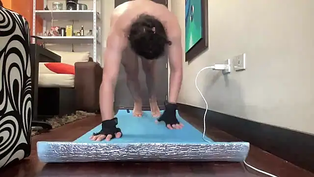 littlelatinhunter online show from February 11, 2026, 12:32 pm