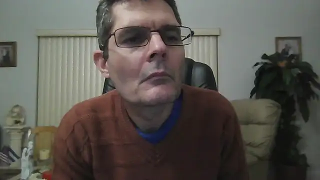 Snapshot of Copfiremen4566 chatting on February 12, 2025, 6:29 am Copfiremen4566 online show from February 12, 2025, 6:29 am