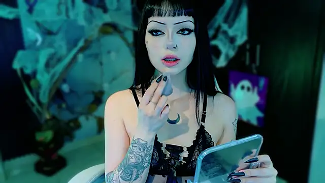 Snapshot of Madison_Jackson chatting on October 27, 2025, 9:30 pm Madison Jackson online show from October 27, 2025, 9:30 pm