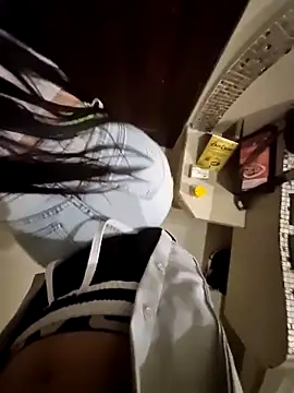 Snapshot of karenandrey chatting on November 3, 2025, 6:47 am karenandrey online show from November 3, 2025, 6:47 am