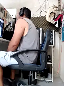 Snapshot of nek36 chatting on April 22, 2026, 7:37 pm nek36 online show from April 22, 2026, 7:37 pm