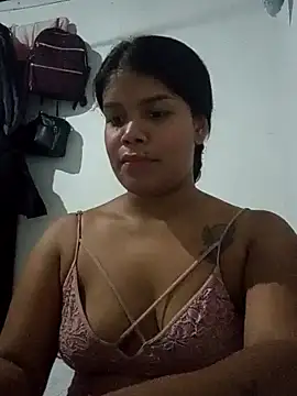 Snapshot of Wendy_Hot_ chatting on February 9, 2025, 4:14 am Wendy Hot online show from February 9, 2025, 4:14 am