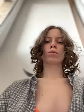 RinaMood online show from November 9, 2025, 4:44 am