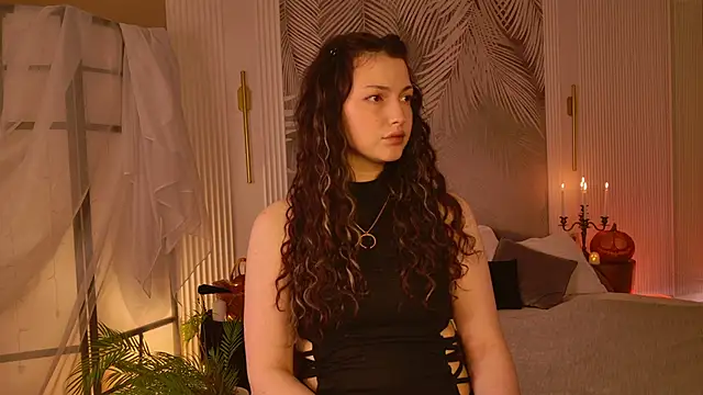 Miley Smile online show from October 24, 2025, 8:33 am