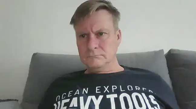 Snapshot of johnnym1 chatting on December 30, 2024, 9:27 am johnnym1 online show from December 30, 2024, 9:27 am