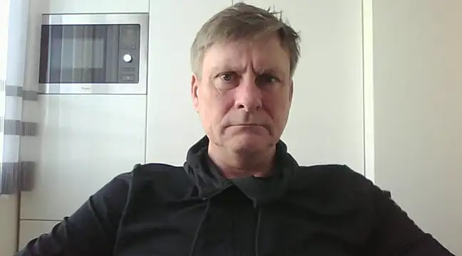 Snapshot of johnnym1 chatting on February 4, 2025, 9:38 am johnnym1 online show from February 4, 2025, 9:38 am