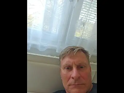 johnnym1 online show from March 18, 2026, 12:19 pm