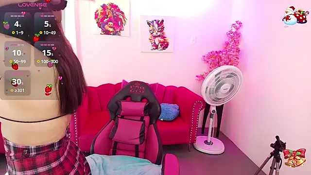 Miss dolly  online show from November 18, 2025, 12:31 pm