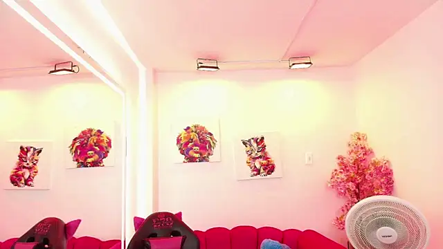 Miss dolly  online show from December 19, 2025, 12:34 pm