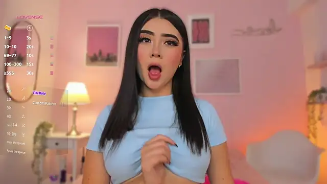 Snapshot of little-natt chatting on February 7, 2025, 12:28 pm little-natt online show from February 7, 2025, 12:28 pm