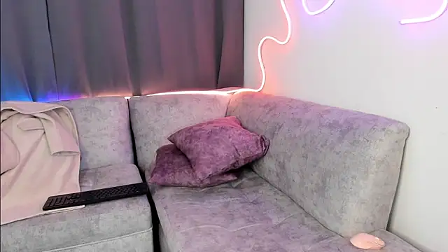 Snapshot of Victoria_se chatting on March 13, 2025, 6:37 am Victoria se online show from March 13, 2025, 6:37 am