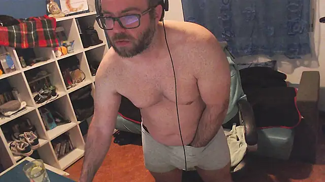 ravingr4d4 online show from February 13, 2025, 12:35 am