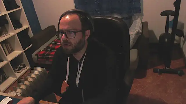 ravingr4d4 online show from February 16, 2025, 8:33 pm