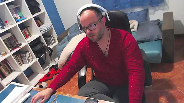 ravingr4d4 online show from April 8, 2026, 11:48 pm