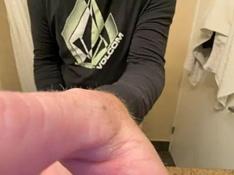 Tylerx9 online show from April 11, 2026, 3:16 pm