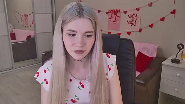 Alisa Black Star online show from December 21, 2025, 11:28 am