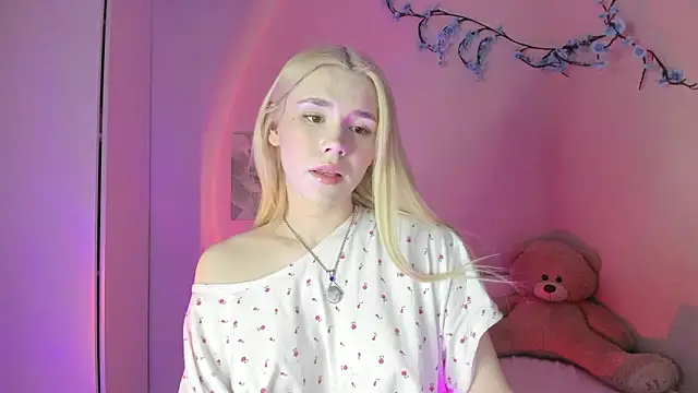 Snapshot of Alisa_Black_Star chatting on March 18, 2026, 4:43 pm Alisa Black Star online show from March 18, 2026, 4:43 pm